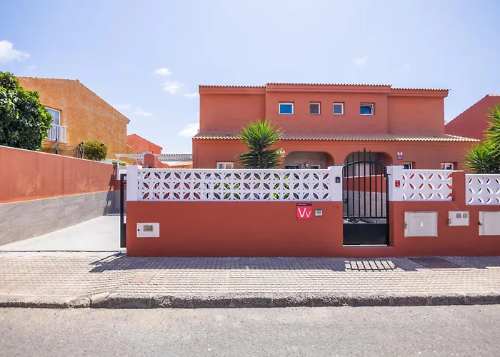 Casa Esther Βίλα *